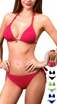 Bikini with jewel between the cups